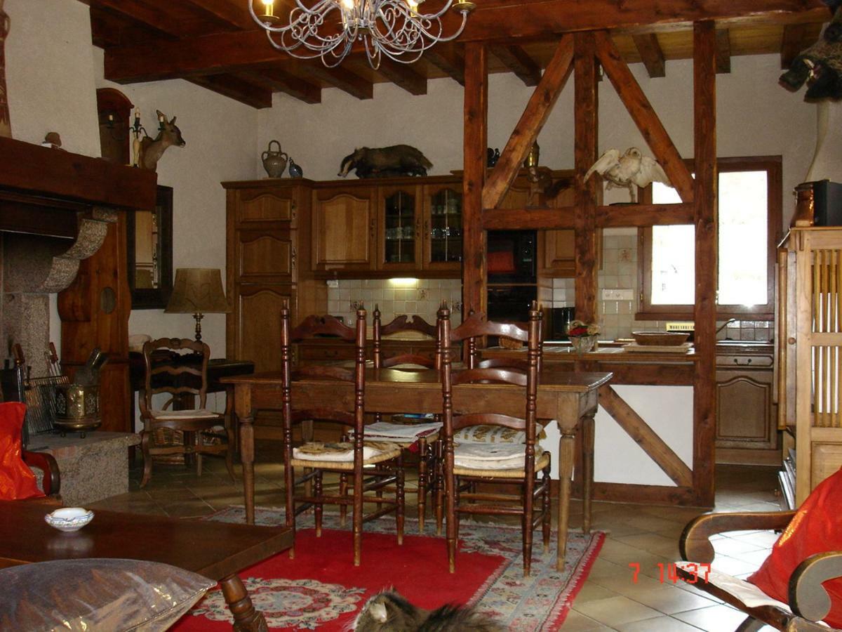 Gite Familial Fouga Bareilles Exterior foto